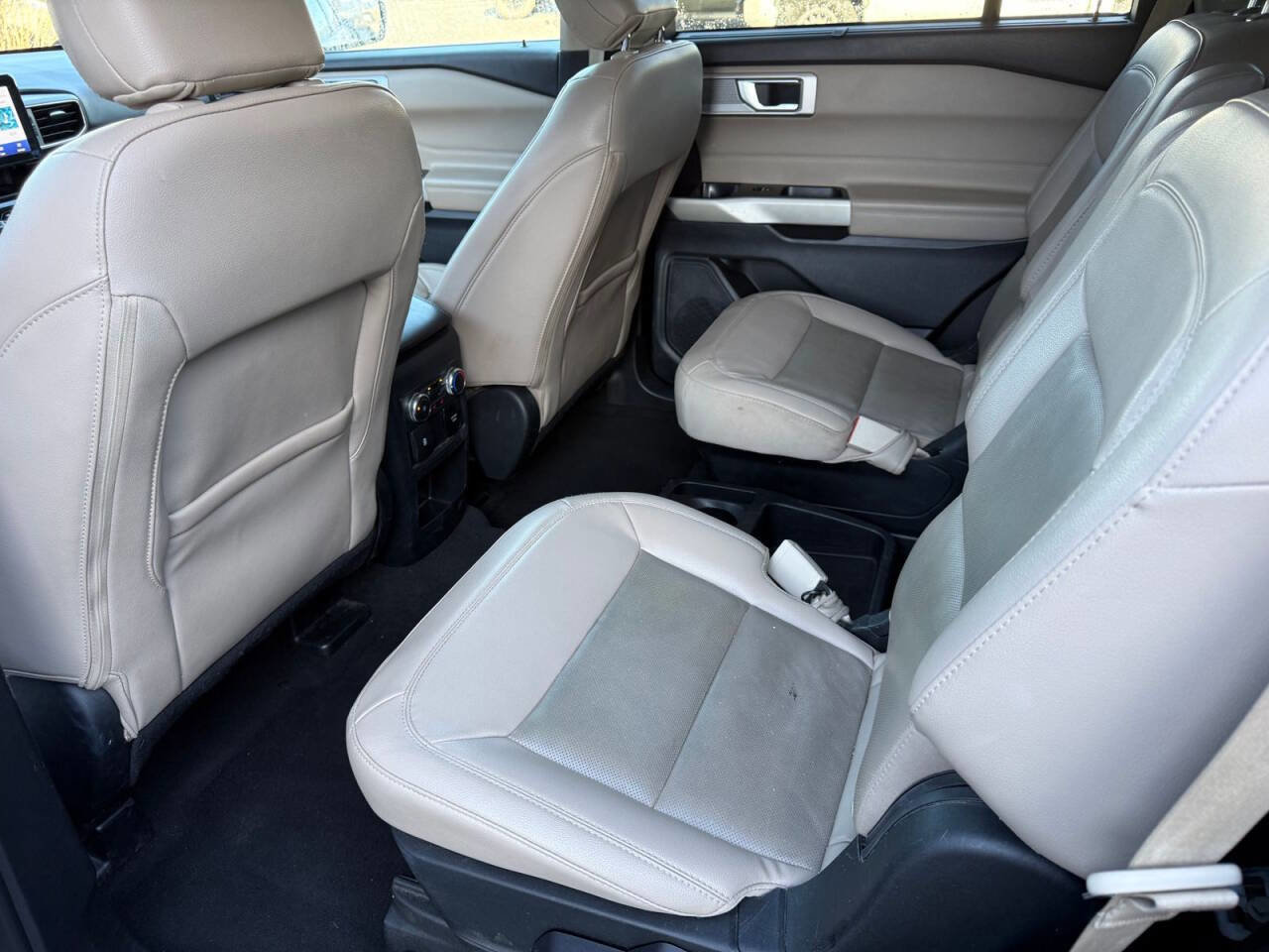 Used 2021 Ford Explorer Limited w/ Equipment Group 301A image 9