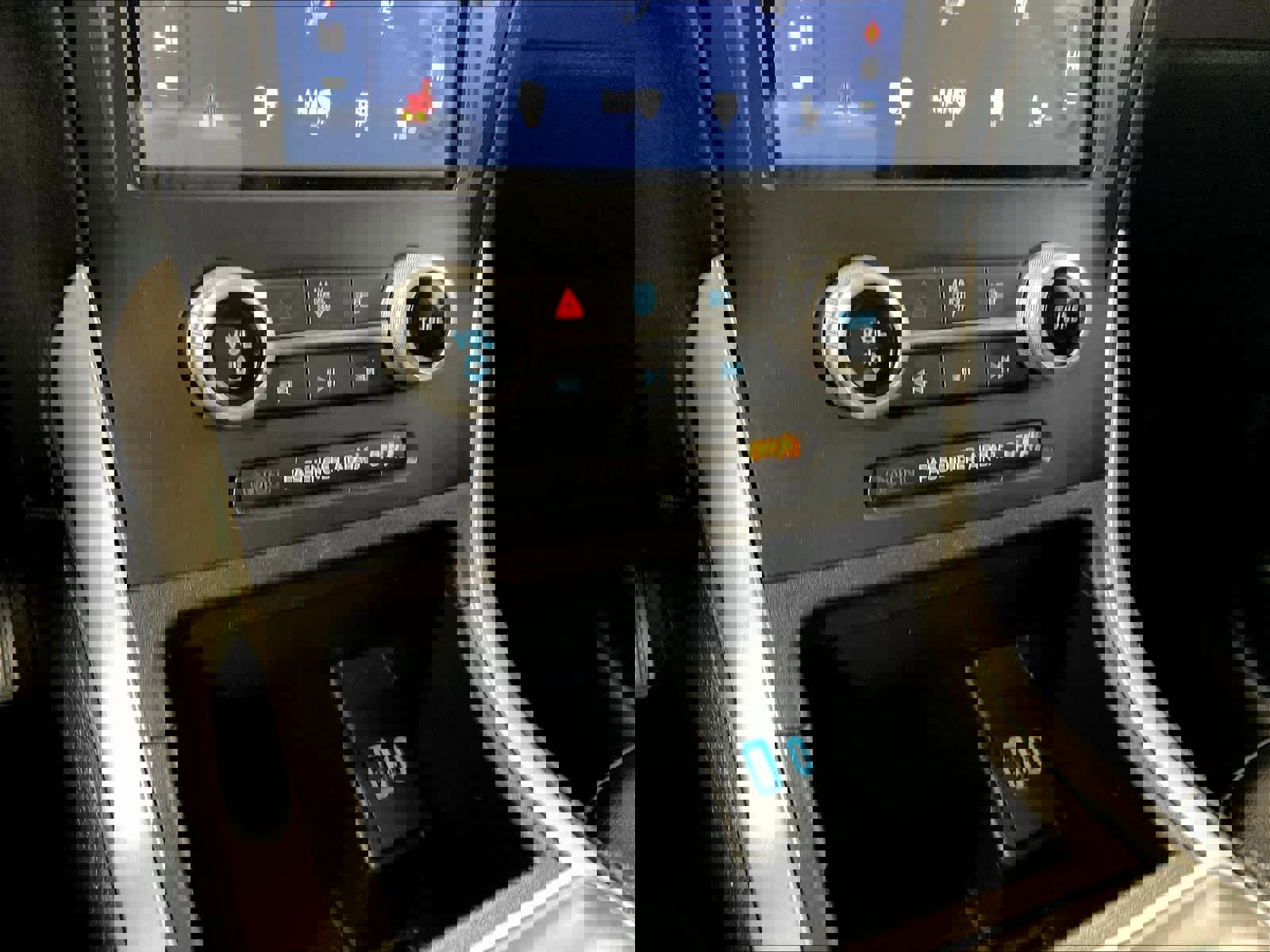 Used 2023 Ford Edge SEL image 25