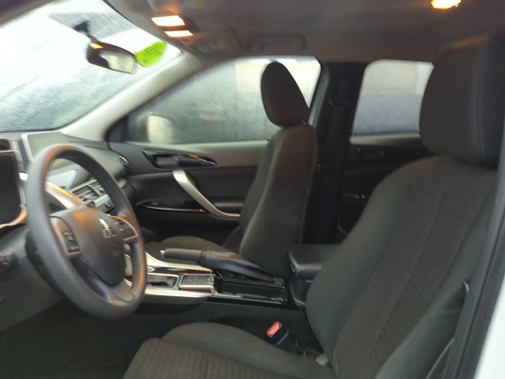 Used 2020 Mitsubishi Eclipse Cross LE image 7
