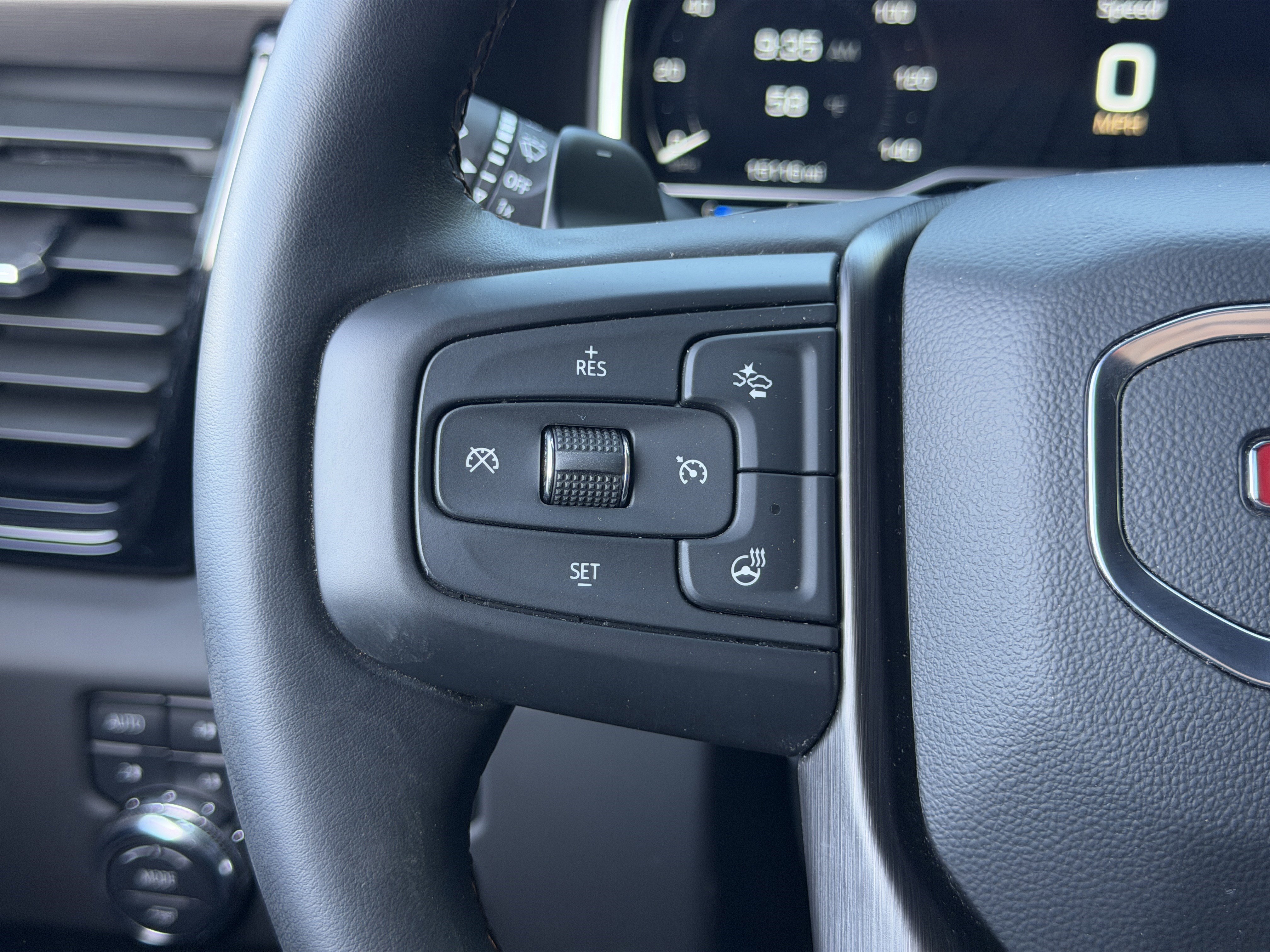 Used 2024 GMC Sierra 1500 AT4 w/ Technology Package AWD/4WD image 29