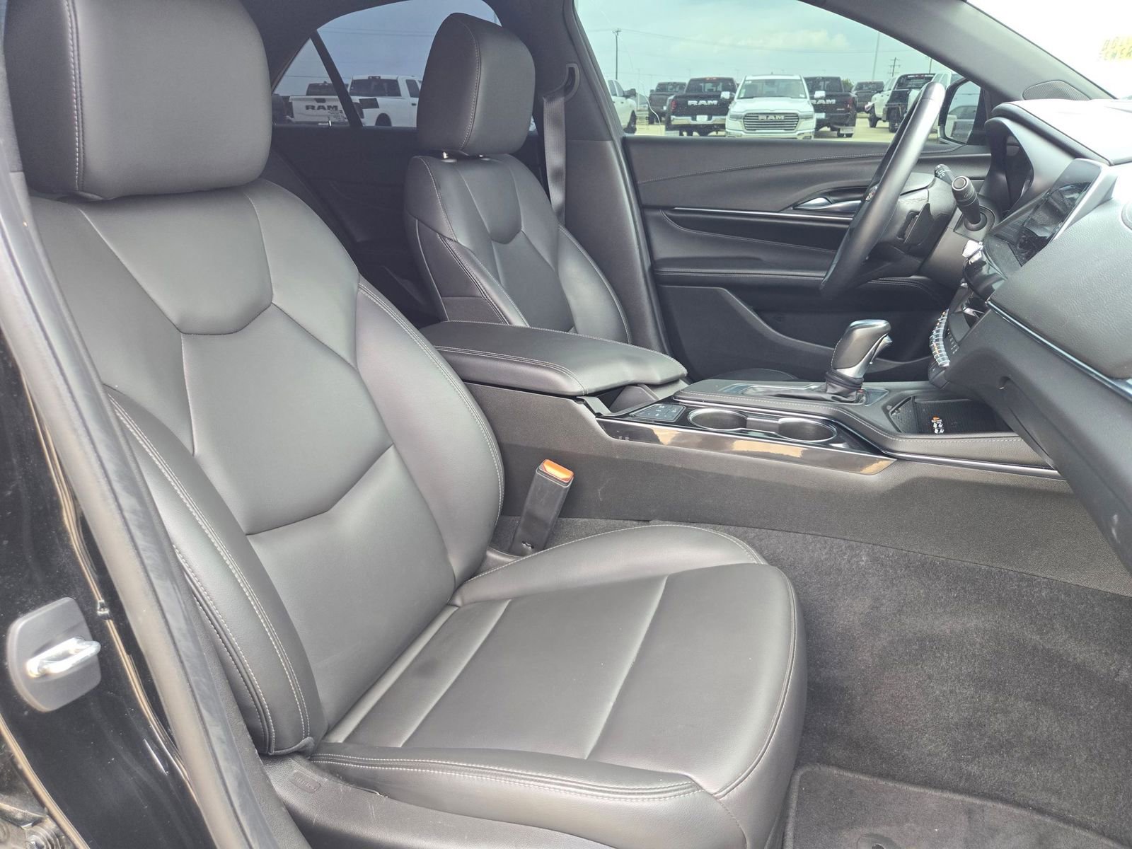 Used 2023 Cadillac CT4 Luxury RWD image 25
