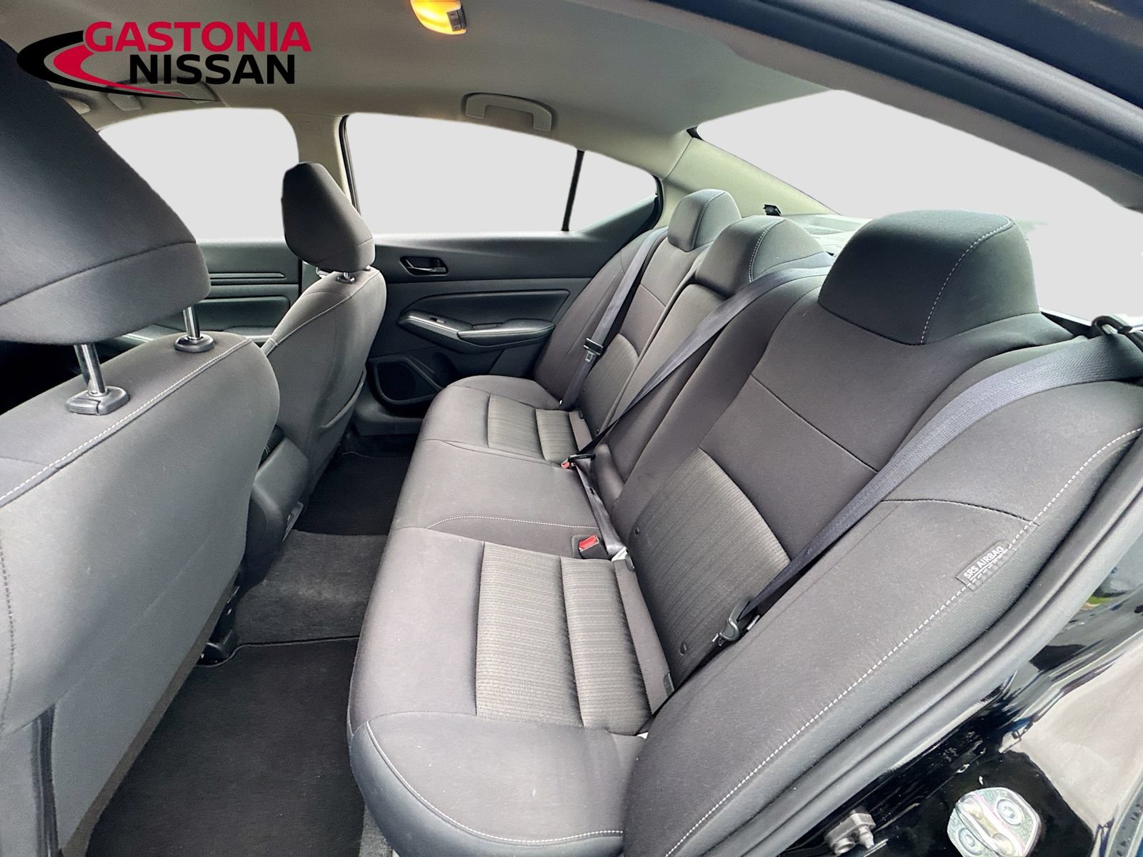 Used 2025 Nissan Altima 2.5 SV FWD image 31