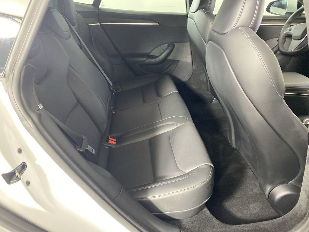 Used 2022 Tesla Model S image 24