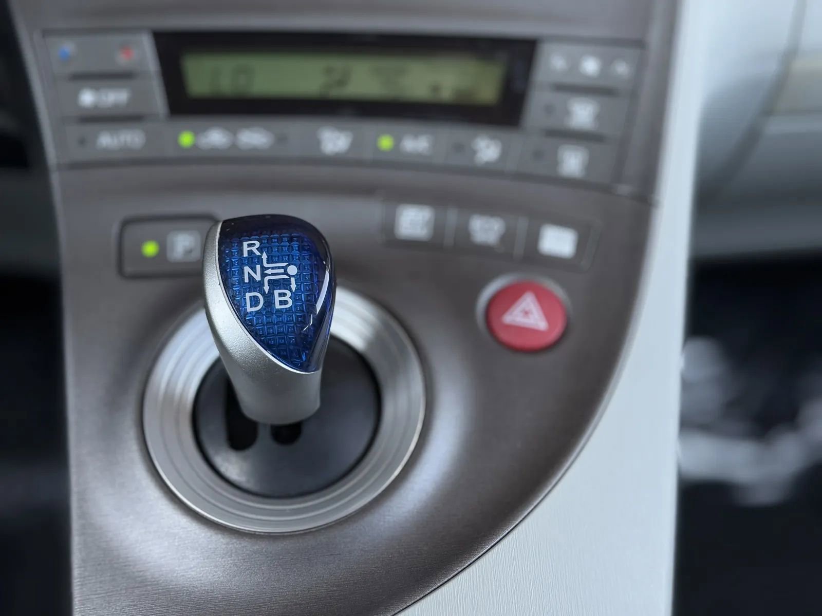 Used 2014 Toyota Prius Two image 31