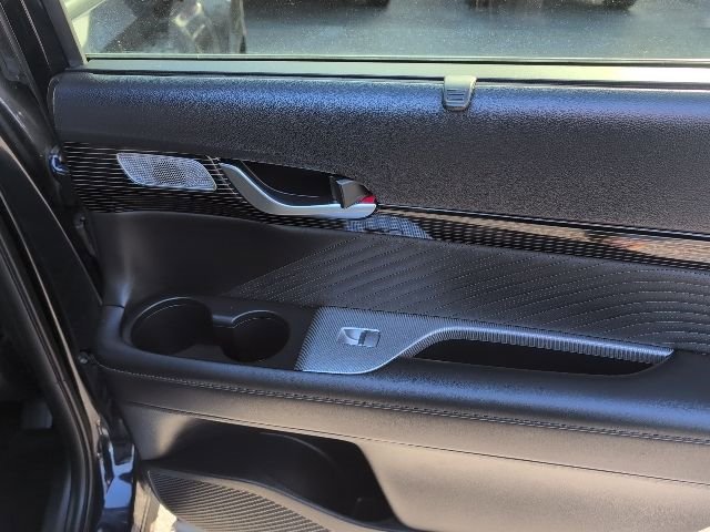 Used 2024 Hyundai Palisade Calligraphy image 17