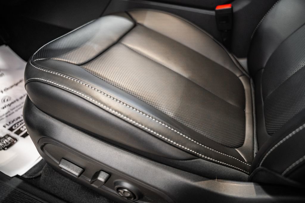 New 2026 Jeep Grand Cherokee Limited AWD/4WD image 36