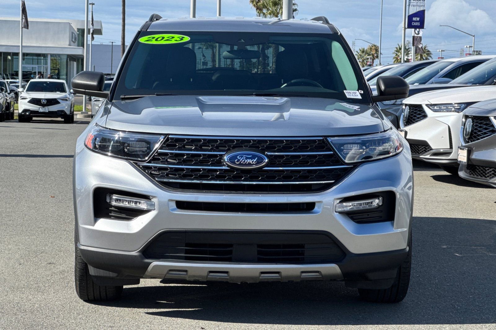 Used 2023 Ford Explorer XLT w/ Equipment Group 202A image 9