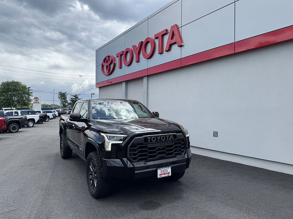 Used 2024 Toyota Tundra Platinum AWD/4WD image 1