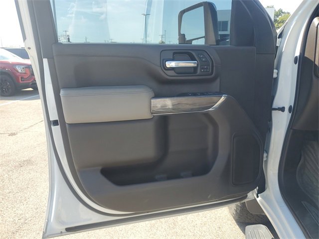 Used 2021 Chevrolet Silverado 3500 LTZ w/ LTZ Convenience Package image 15