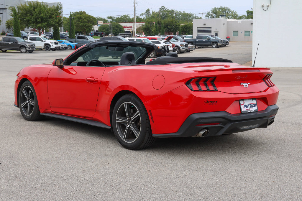 Used 2025 Ford Mustang Premium RWD image 5
