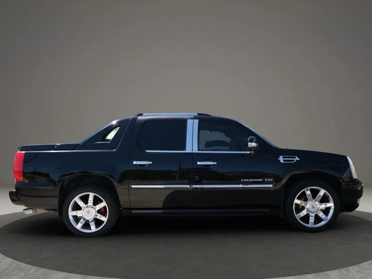Used 2013 Cadillac Escalade EXT Premium image 6