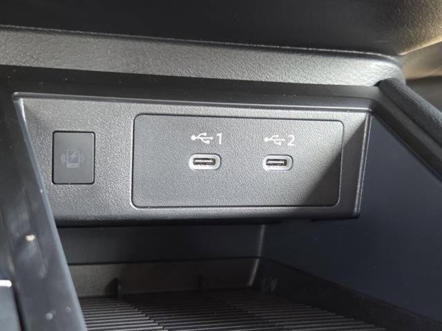 New 2026 Nissan Kicks SR w/ Cold Weather Package image 16