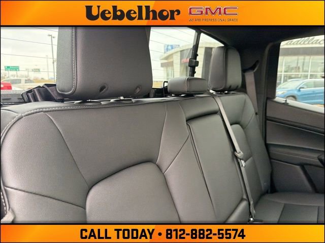 New 2026 GMC Canyon Elevation w/ Convenience Package image 5