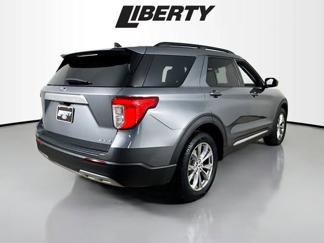 Used 2022 Ford Explorer XLT w/ Equipment Group 202A image 7