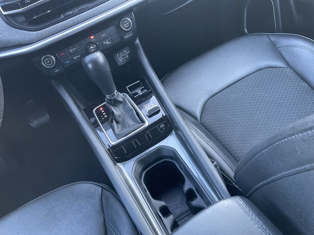 Used 2024 Jeep Compass Latitude AWD/4WD image 21