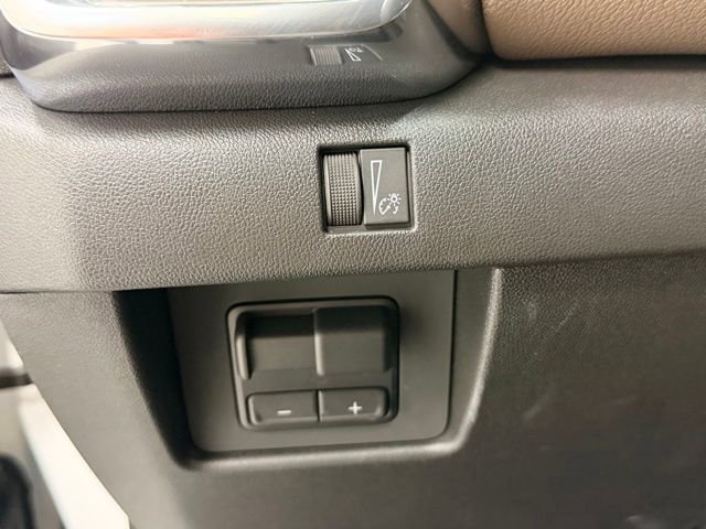 Certified 2025 GMC Canyon Denali AWD/4WD image 19