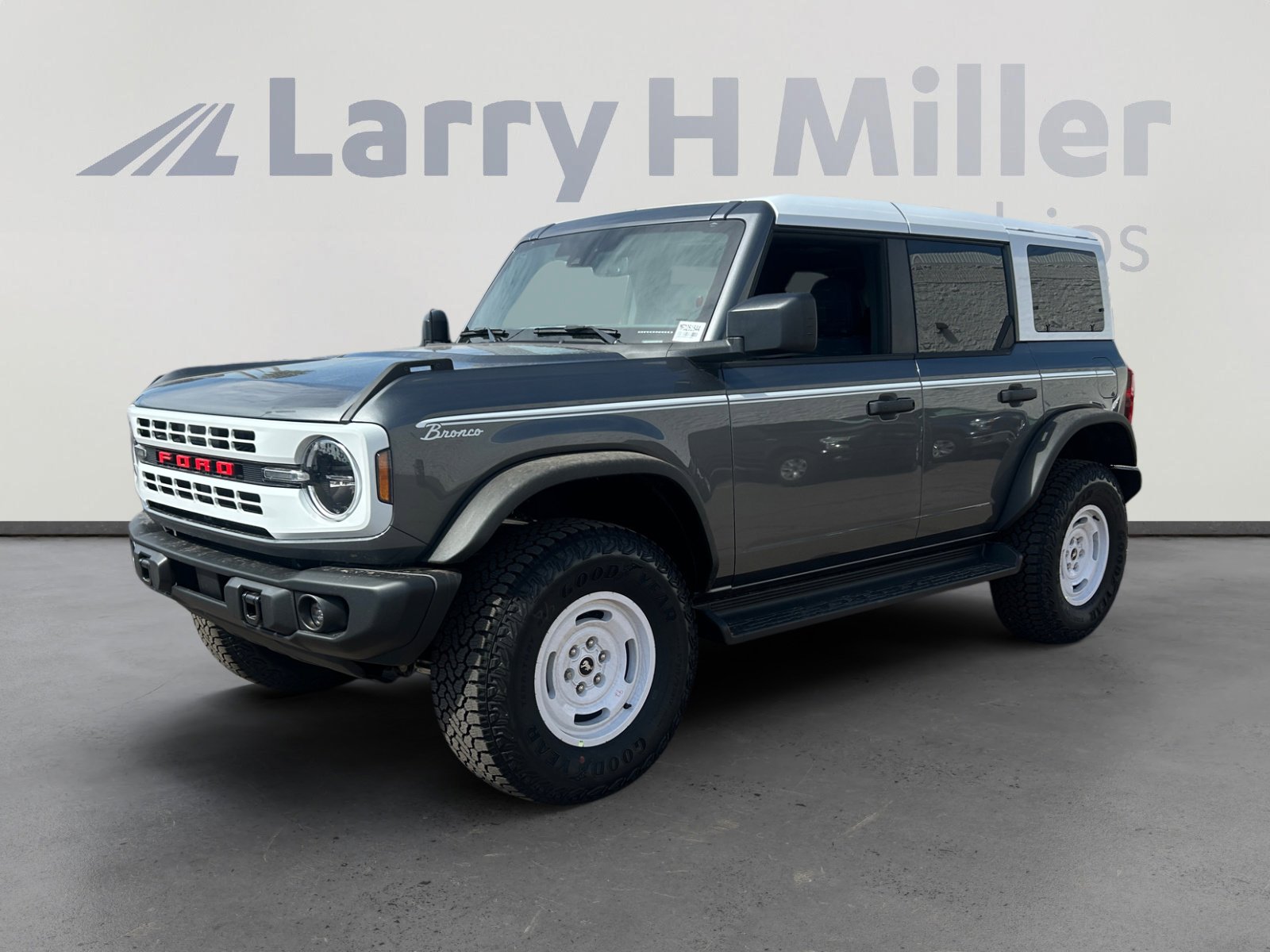 New 2025 Ford Bronco Heritage Edition