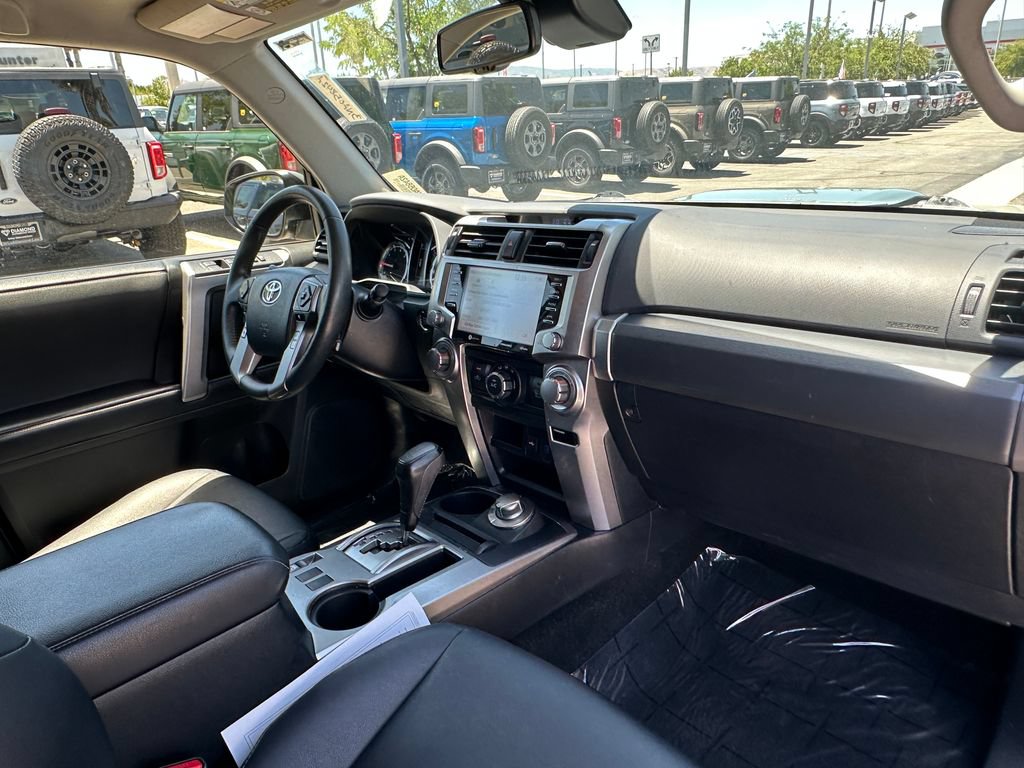 Used 2022 Toyota 4Runner TRD Sport w/ Technology Package AWD/4WD image 14