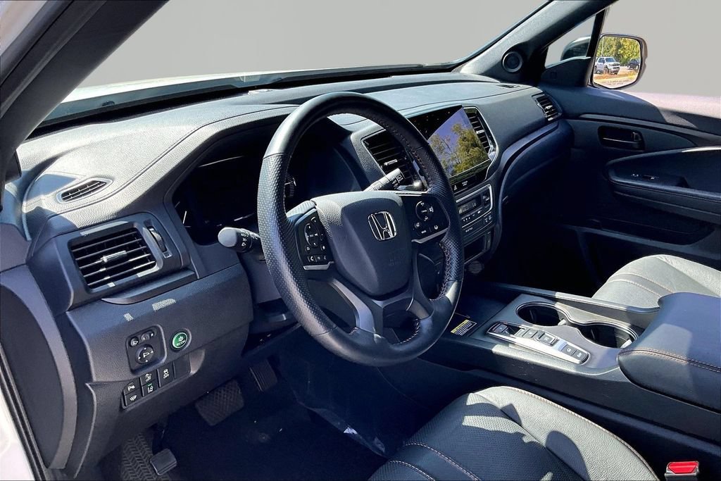 Used 2024 Honda Passport TrailSport image 14