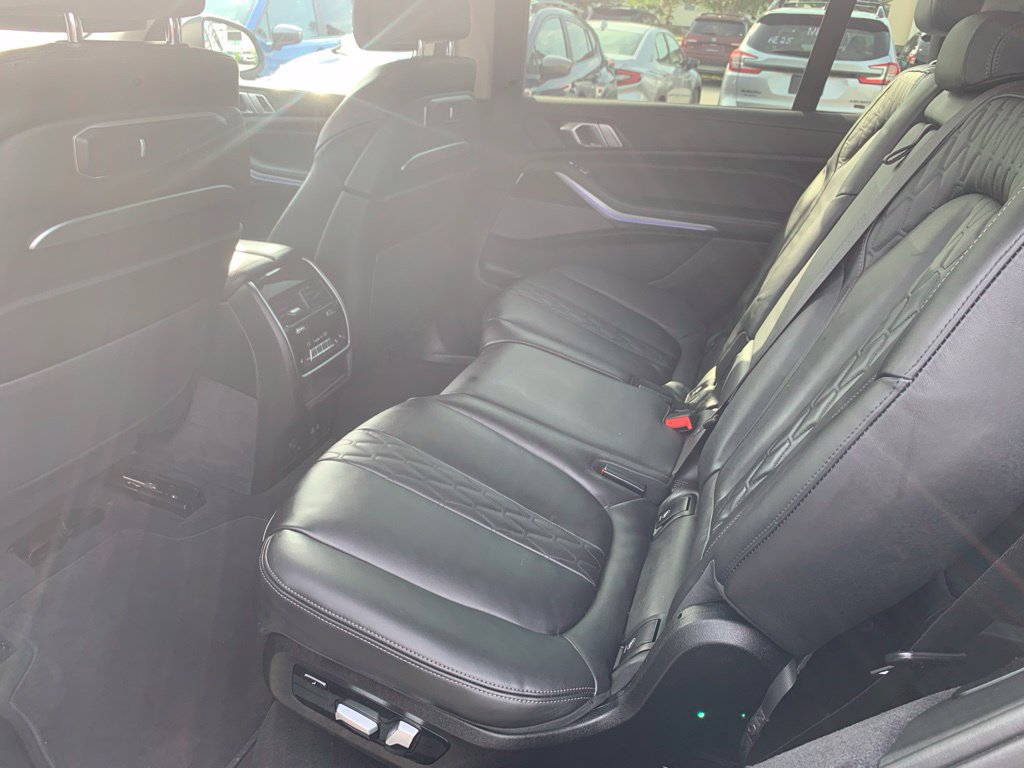 Used 2025 BMW X7 xDrive40i AWD/4WD image 18