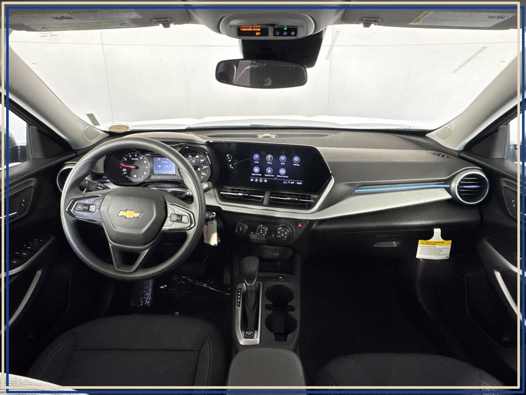 New 2026 Chevrolet Trax LS w/ LS Convenience Package FWD image 26