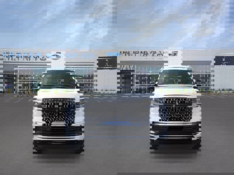 New 2026 Lincoln Navigator Reserve image 6