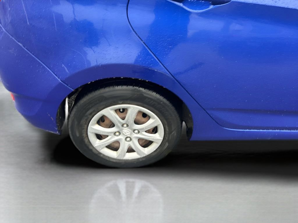 Used 2012 Hyundai Accent GS image 13