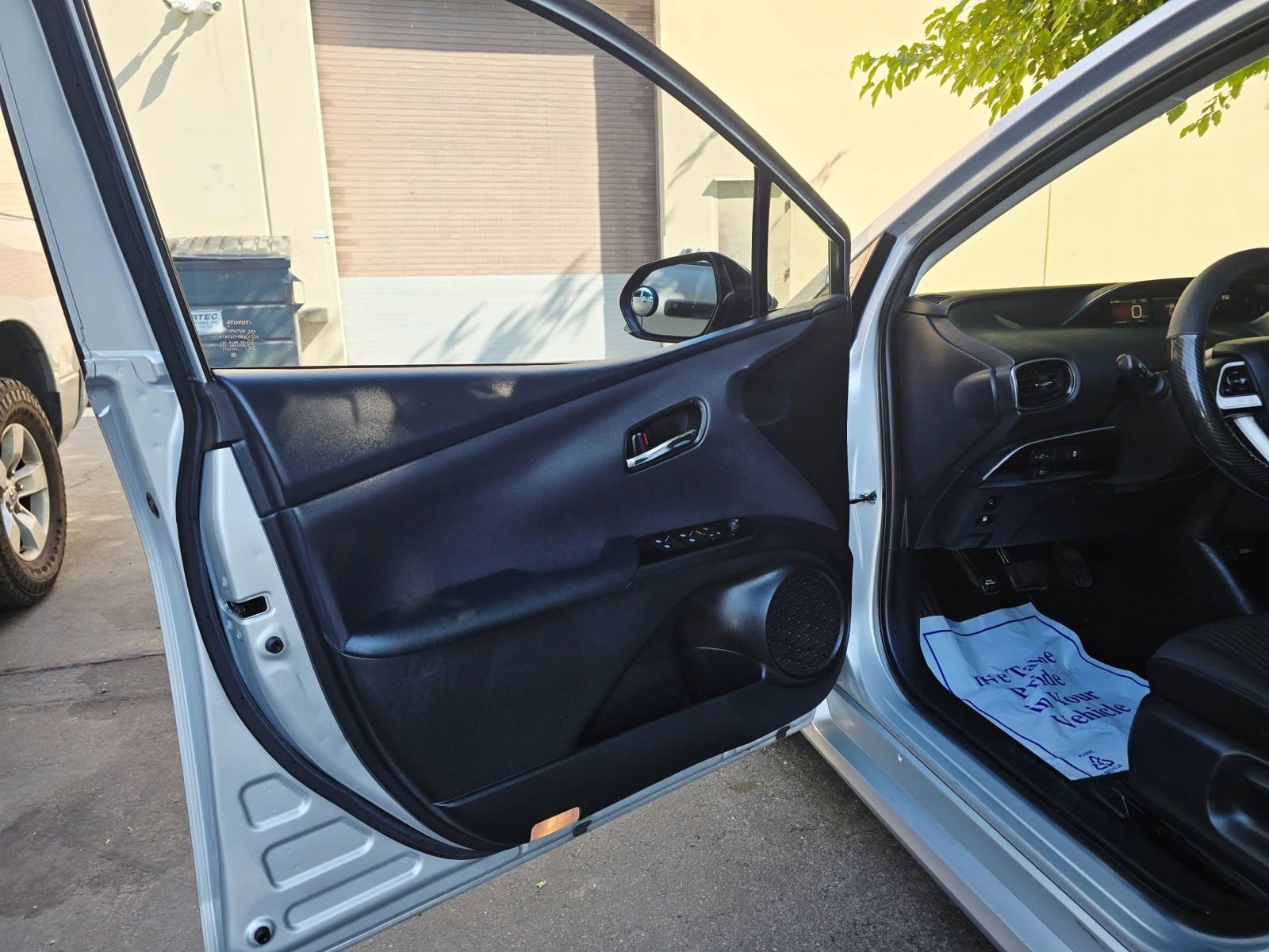 Used 2018 Toyota Prius Prime Premium image 10