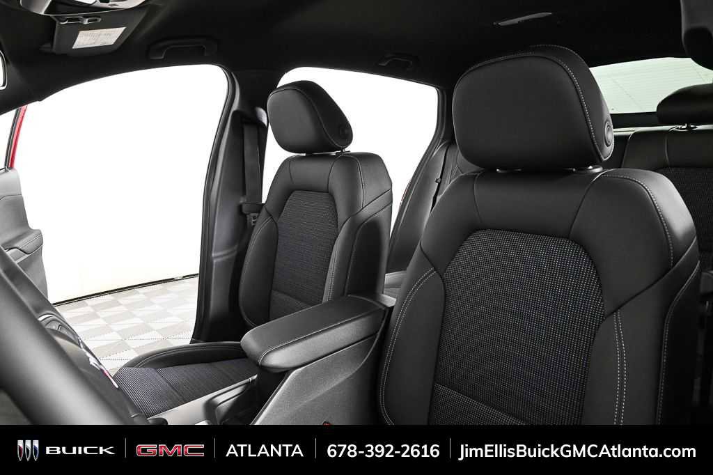 New 2026 Buick Envista Sport Touring w/ Convenience II Package FWD image 5