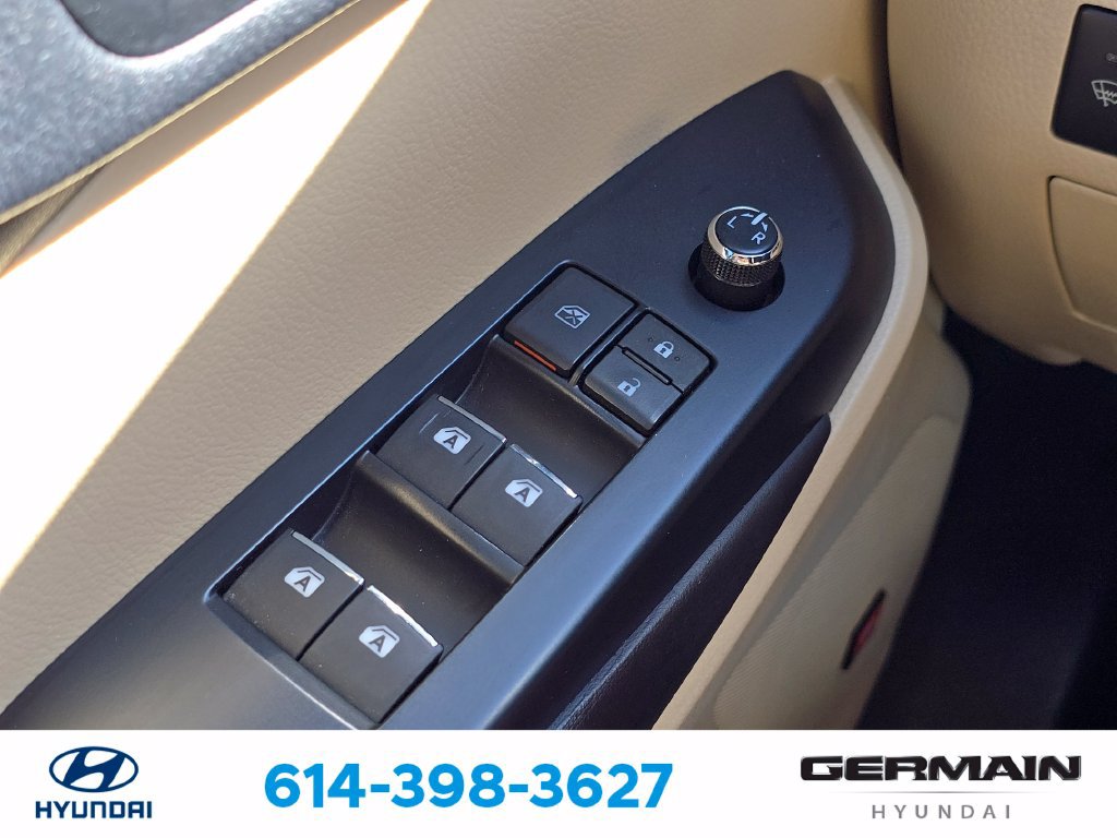 Used 2016 Toyota Highlander Limited AWD/4WD image 27