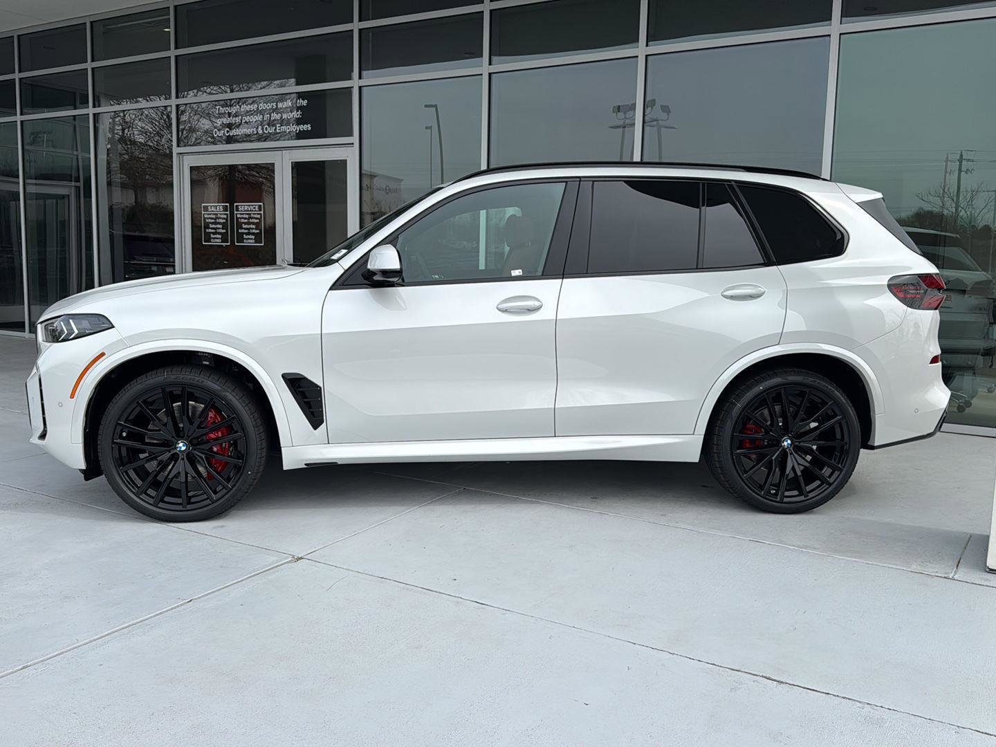 New 2026 BMW X5 sDrive40i image 4