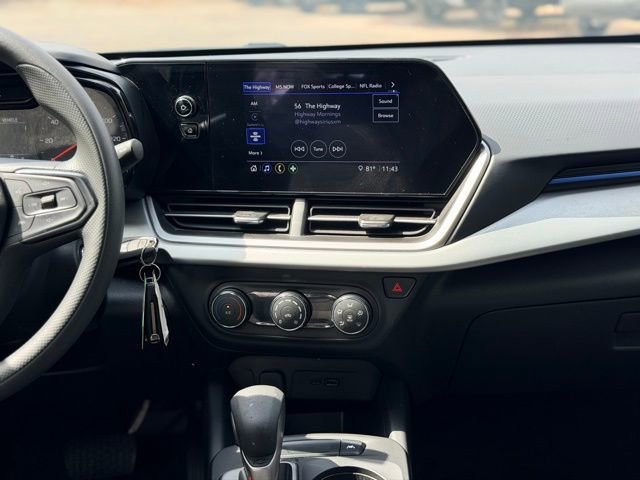 Certified 2025 Chevrolet Trax LS FWD image 20
