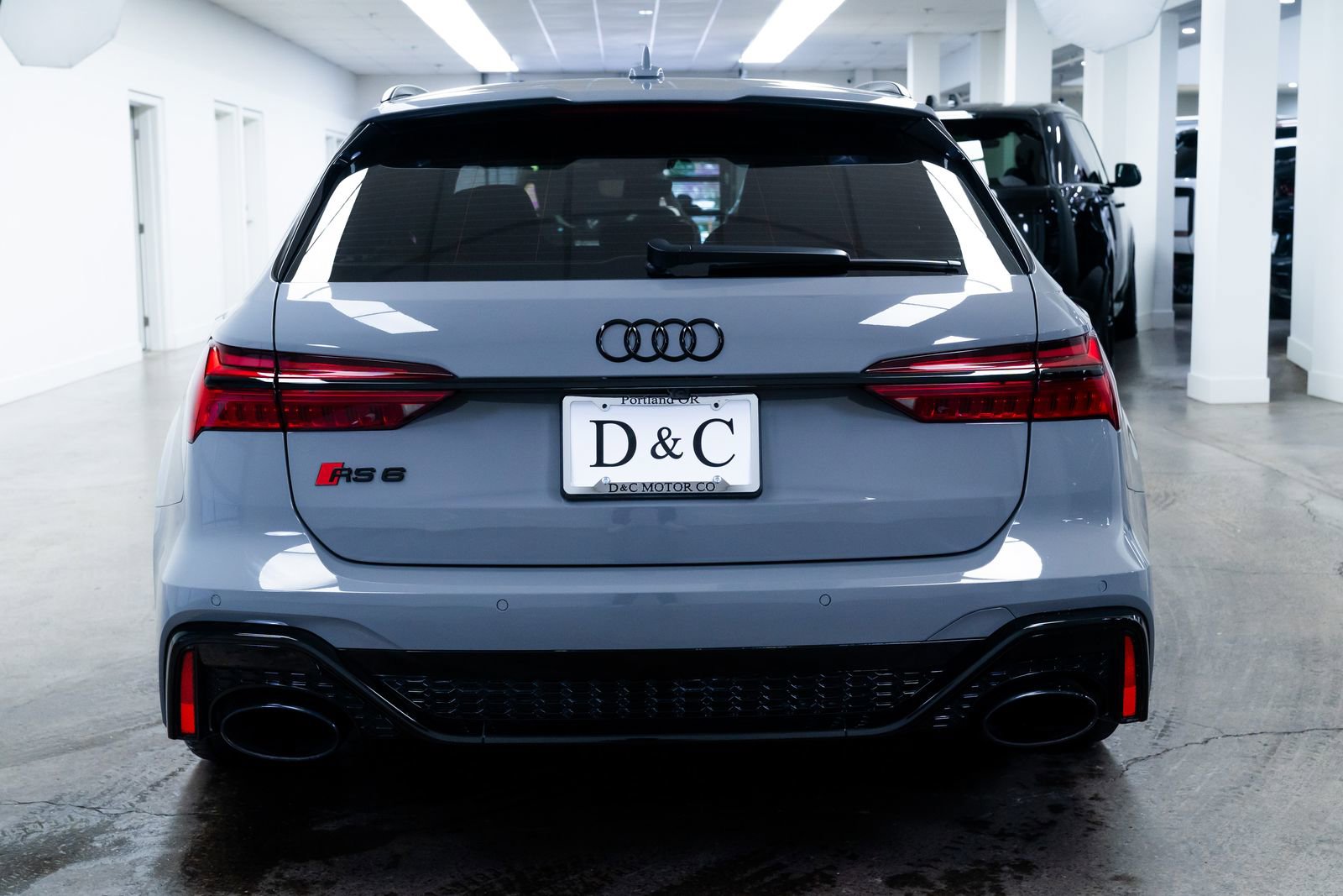 Used 2023 Audi RS 6 AWD/4WD image 5