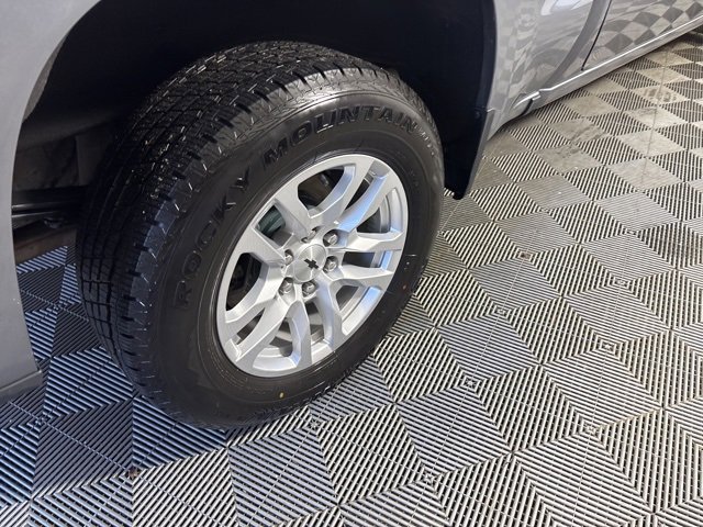 Used 2022 Chevrolet Silverado 1500 RST image 7