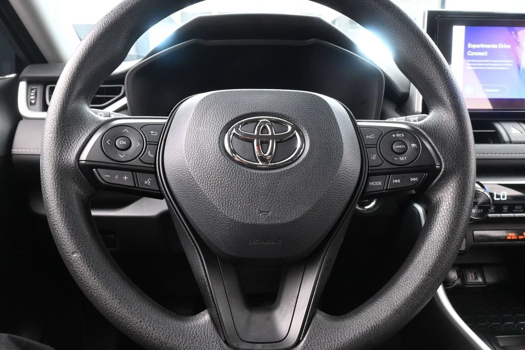 Used 2025 Toyota RAV4 XLE AWD/4WD image 24