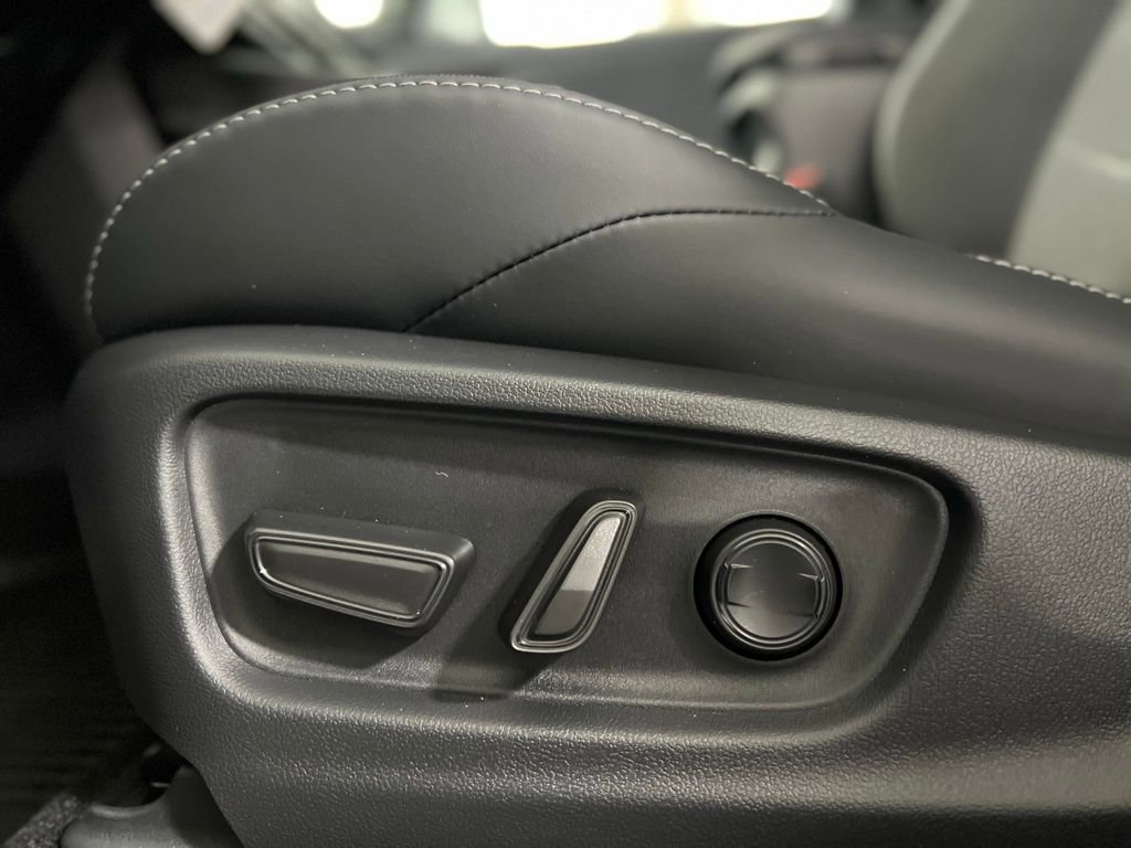 New 2026 Toyota C-HR AWD/4WD image 12