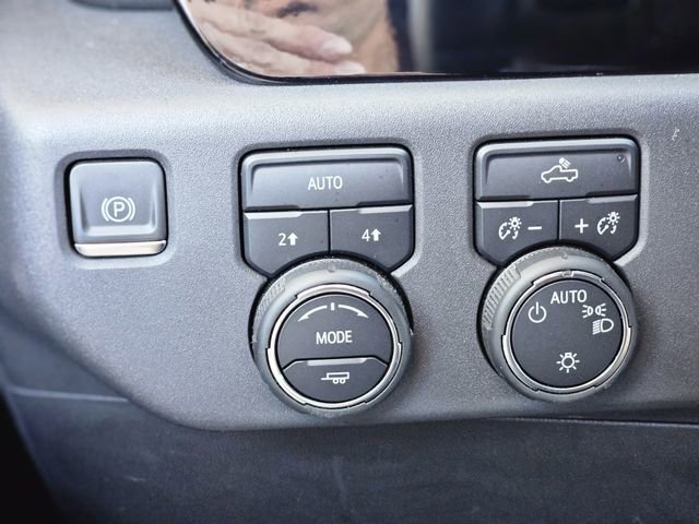 Used 2024 Chevrolet Silverado 1500 LT image 21