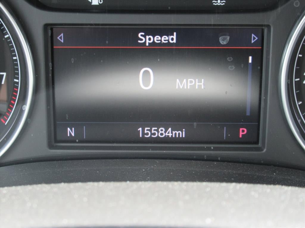 Used 2024 Buick Enclave Essence w/ Technology Package FWD image 28