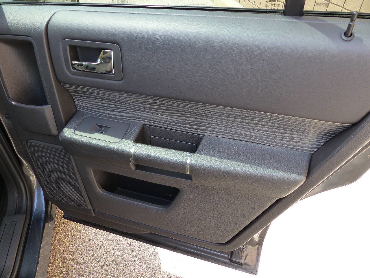 Used 2018 Ford Flex SEL FWD image 22