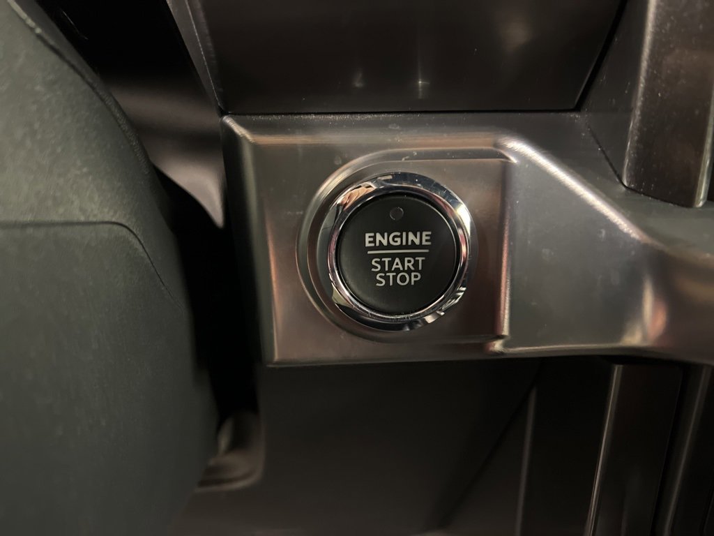 Certified 2023 Ford F150 Lariat w/ Equipment Group 502A High image 21