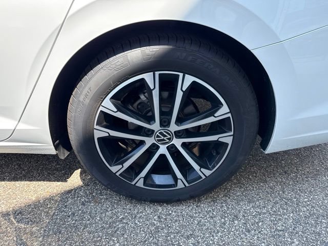 Used 2026 Volkswagen Jetta Sport FWD image 19