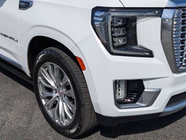 Used 2022 GMC Yukon XL Denali w/ Denali Premium Package image 2