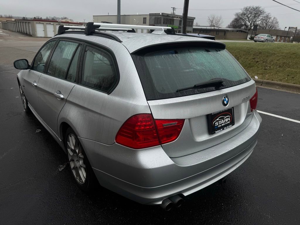 Used 2011 BMW 328i xDrive Wagon image 5