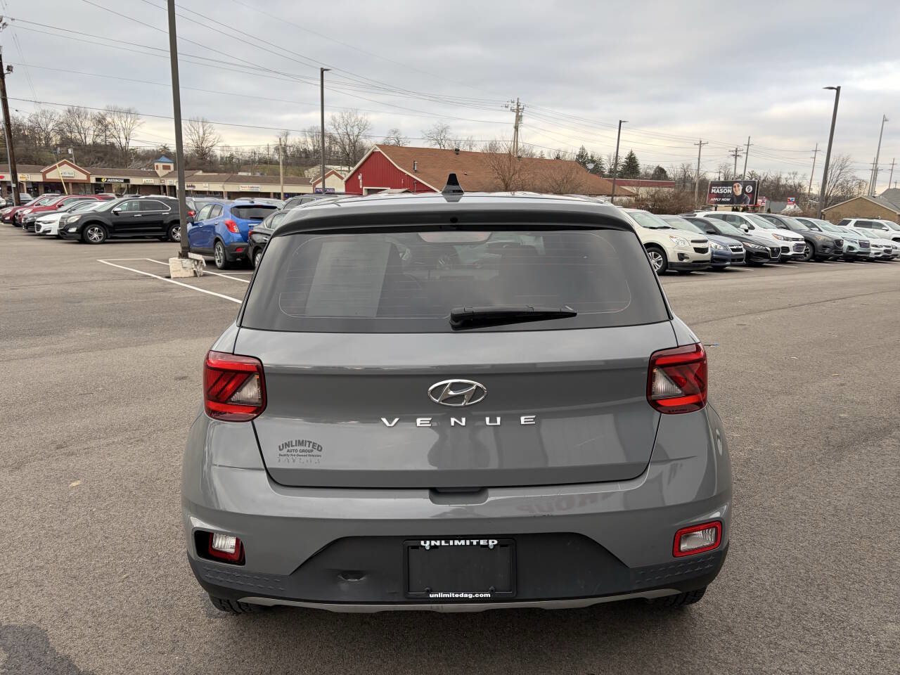 Used 2022 Hyundai Venue SE w/ Cargo Package image 9