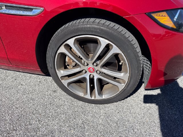 Used 2017 Jaguar XE Premium AWD/4WD image 11