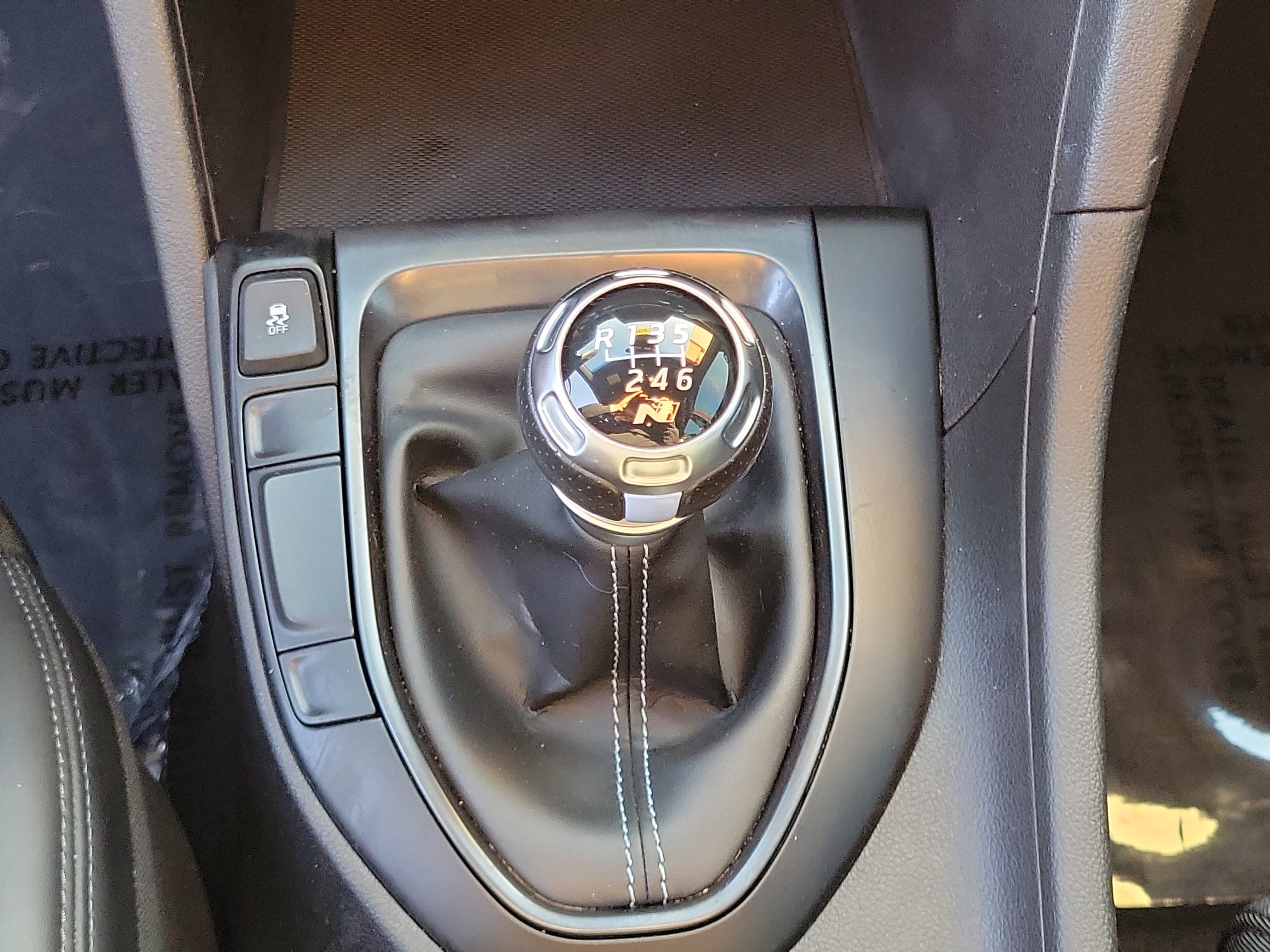 Used 2022 Hyundai Veloster N FWD image 29