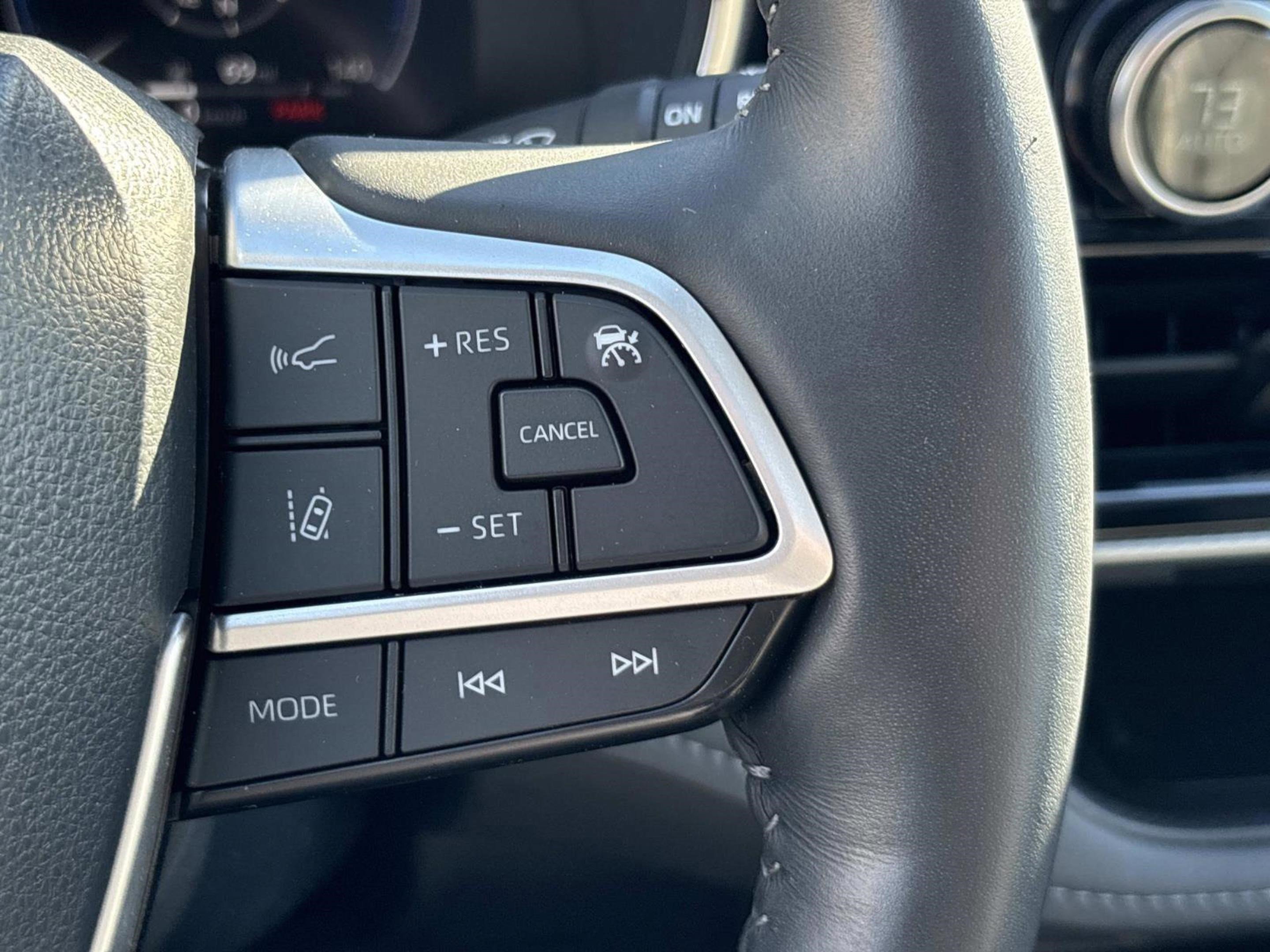 Used 2023 Toyota Highlander Platinum image 33