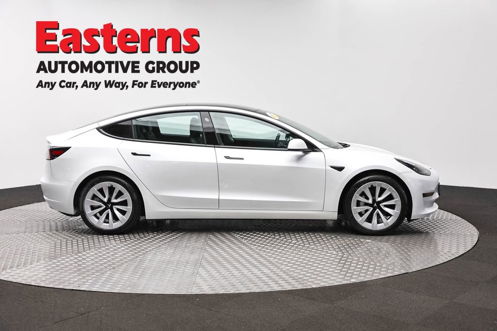 Used 2021 Tesla Model 3 Standard Range Plus RWD image 4