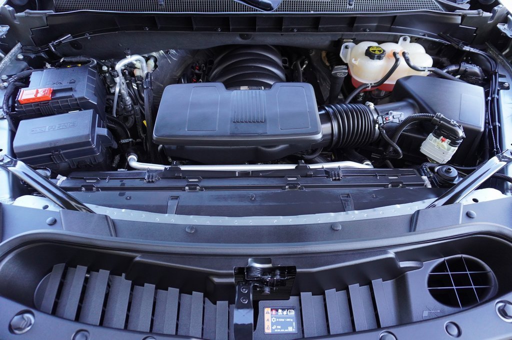 Used 2025 Chevrolet Suburban RST image 26