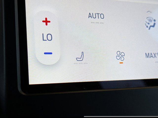 Certified 2024 Ford Edge ST-Line image 27